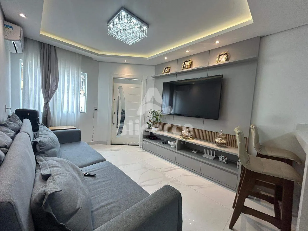 Imagem Casa à venda com 2 quartos , 87m² em Forquilhas São José