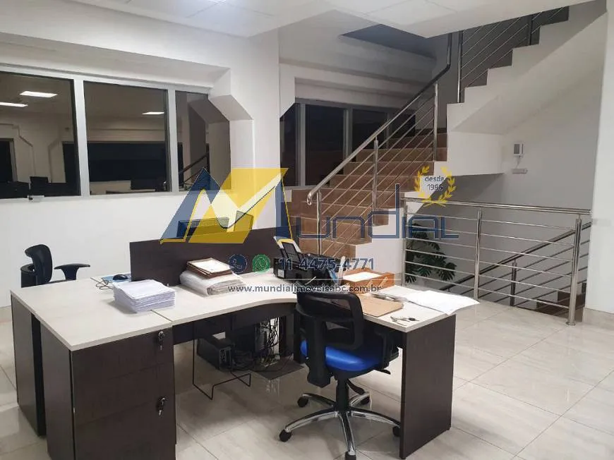 Imagem Galpão para Venda com 2489m², 2 salas e 5 vagas!!!