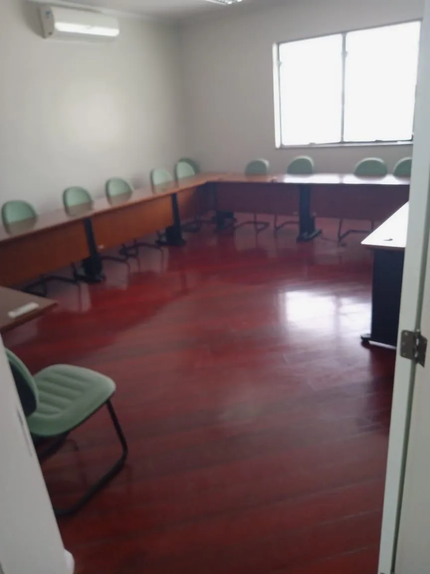Imagem MÁFFER IMÓVEIS ALUGA LOJA / PRÉDIO COMERCIAL - AV. SERTÓRIO | PORTO ALEGRE/RS Área total: 1.200 m² Aluguel: R$ 48.000/mês Diferenciais do Imóvel Altíssima visibilidade Testada ampla com vitrine Fluxo intenso de veículos