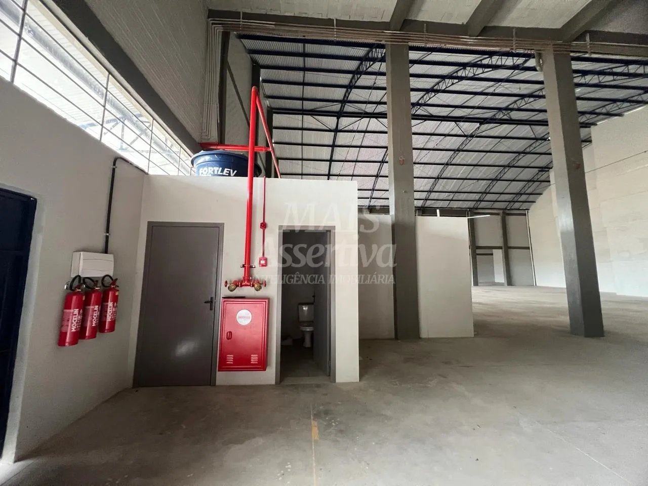 Imagem Pavilhão para locação, bairro Rondônia em Novo Hamburgo/RS. - 219,95m²