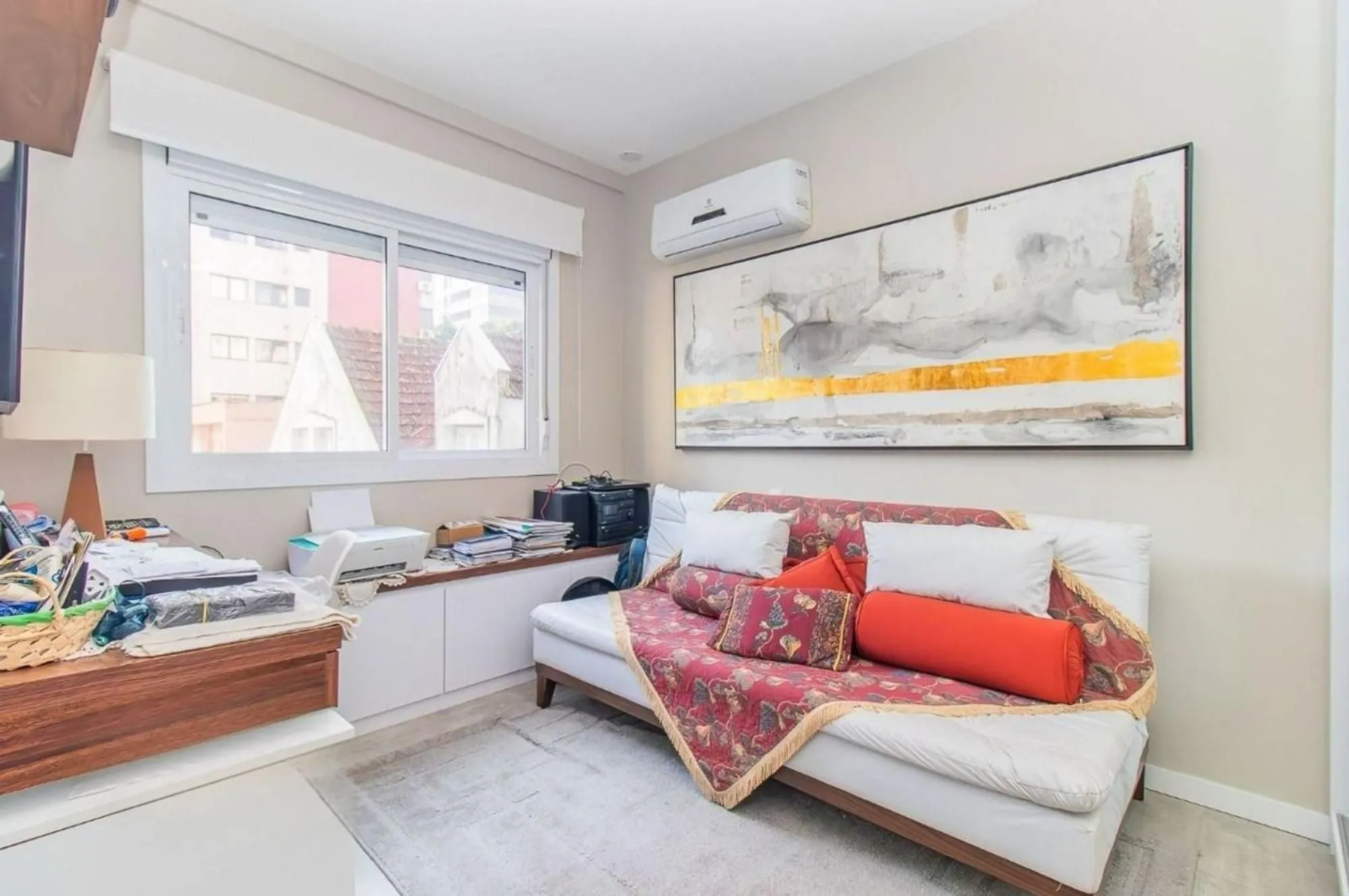 Imagem Apartamento com 83m² e 2 dormitórios, 2 suítes, 3 vagas no bairro Petrópolis
