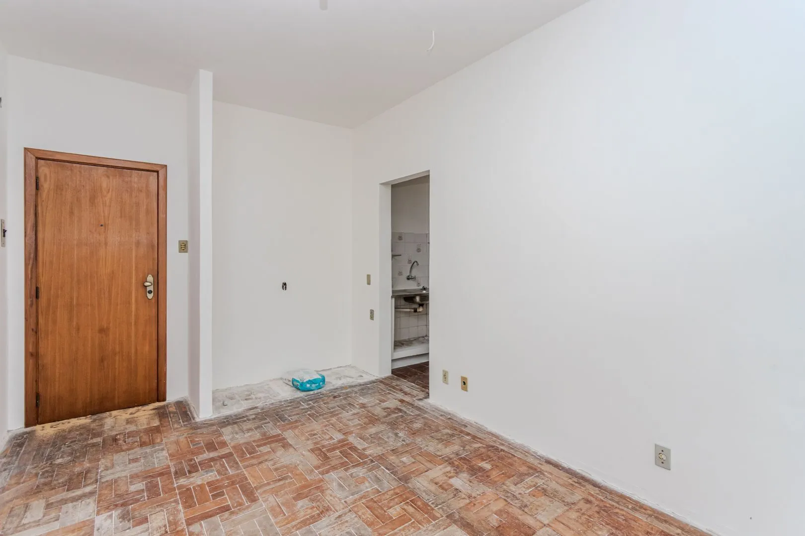 Imagem Apartamento no Menino Deus de 1 dormitório DESOCUPADO