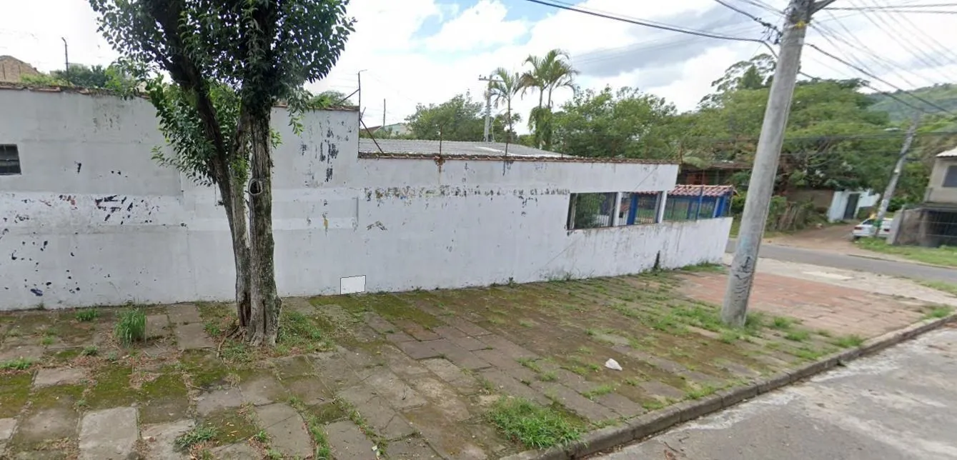 Imagem Casa de esquina no bairro Teresópolis