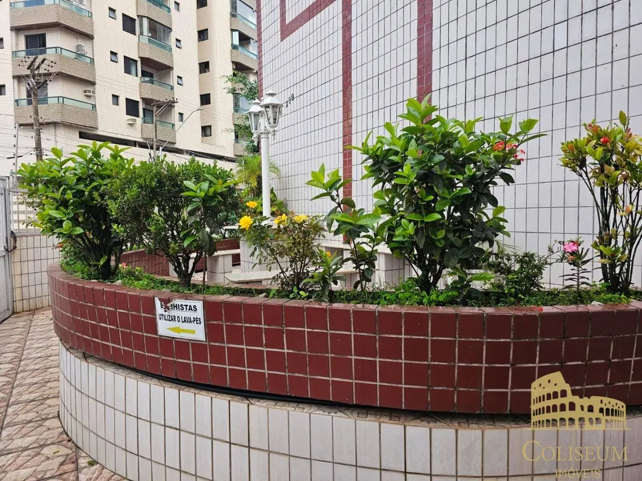 Imagem Kitnet com 1 dormitório para alugar, 32 m² por R$ 1.600,00/mês - Boqueirão - Praia Grande/SP