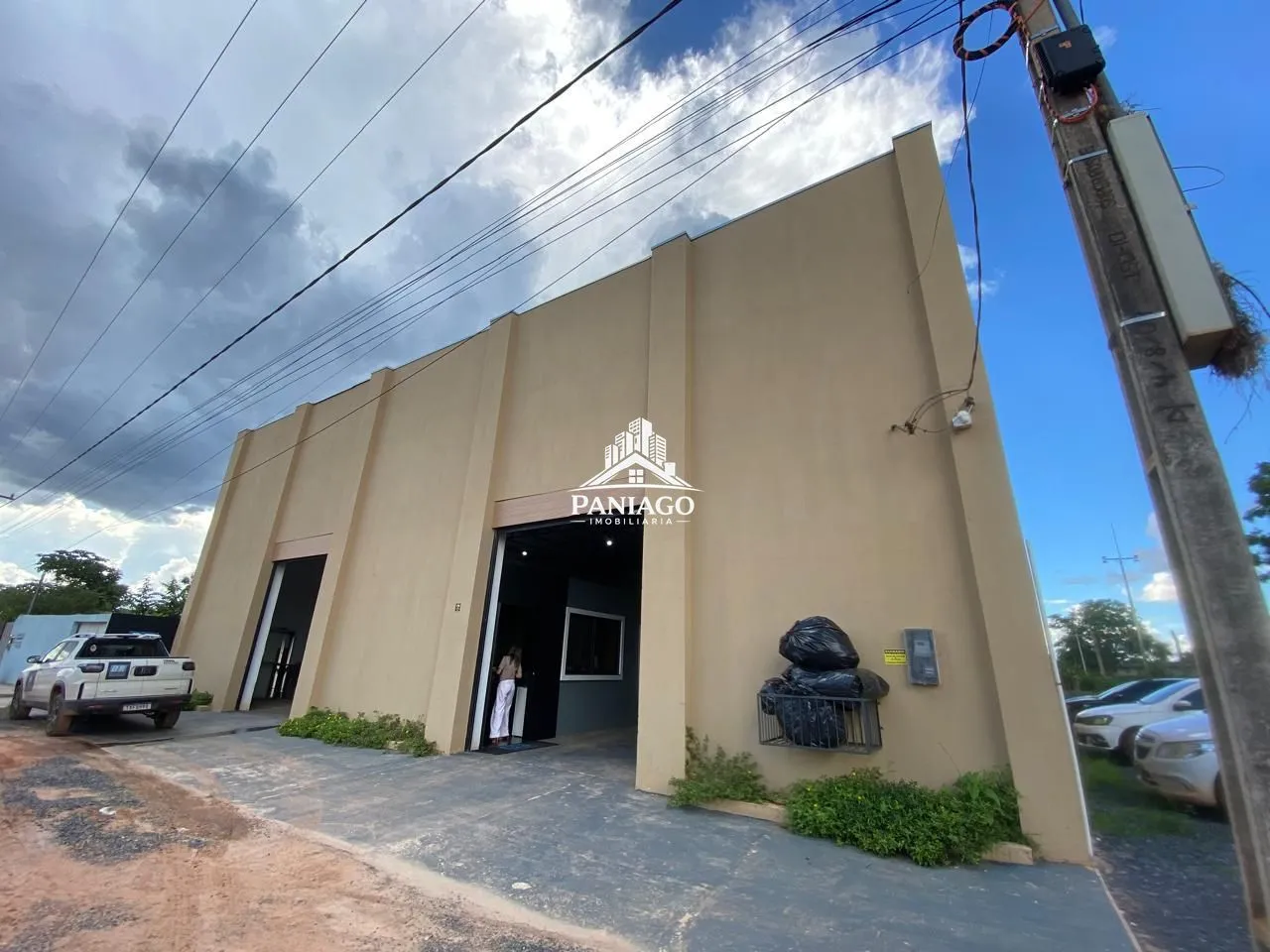 Imagem Barracão 430 m², pé direito alto, energia solar - Parque Geórgia, Cuiabá/MT