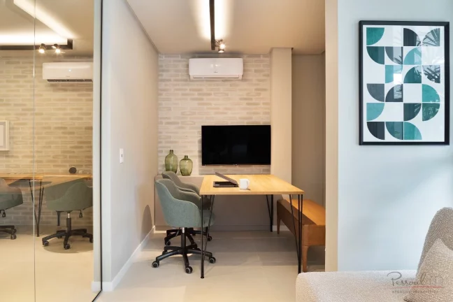 Imagem Apartamento de 2 dormitórios, 2 suíte, 1 garagem. Sala de estar e jantar com lavabo; Sacada com ch...