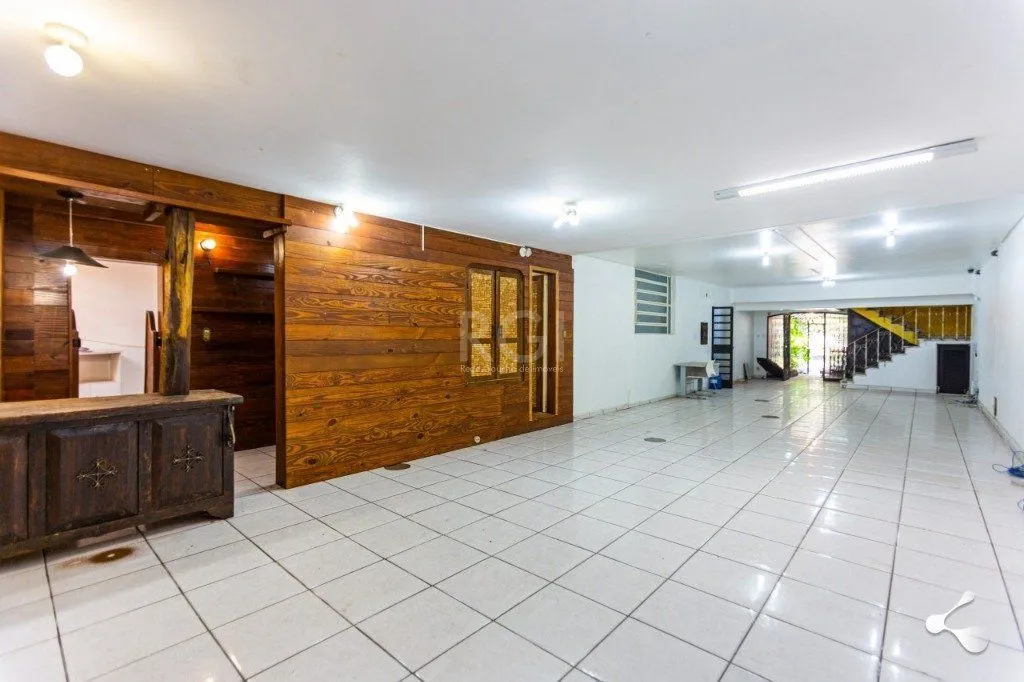 Imagem Casa para Venda - 500m², 3 dormitórios, sendo 3 suites, 4 vagas - Vila Ipiranga