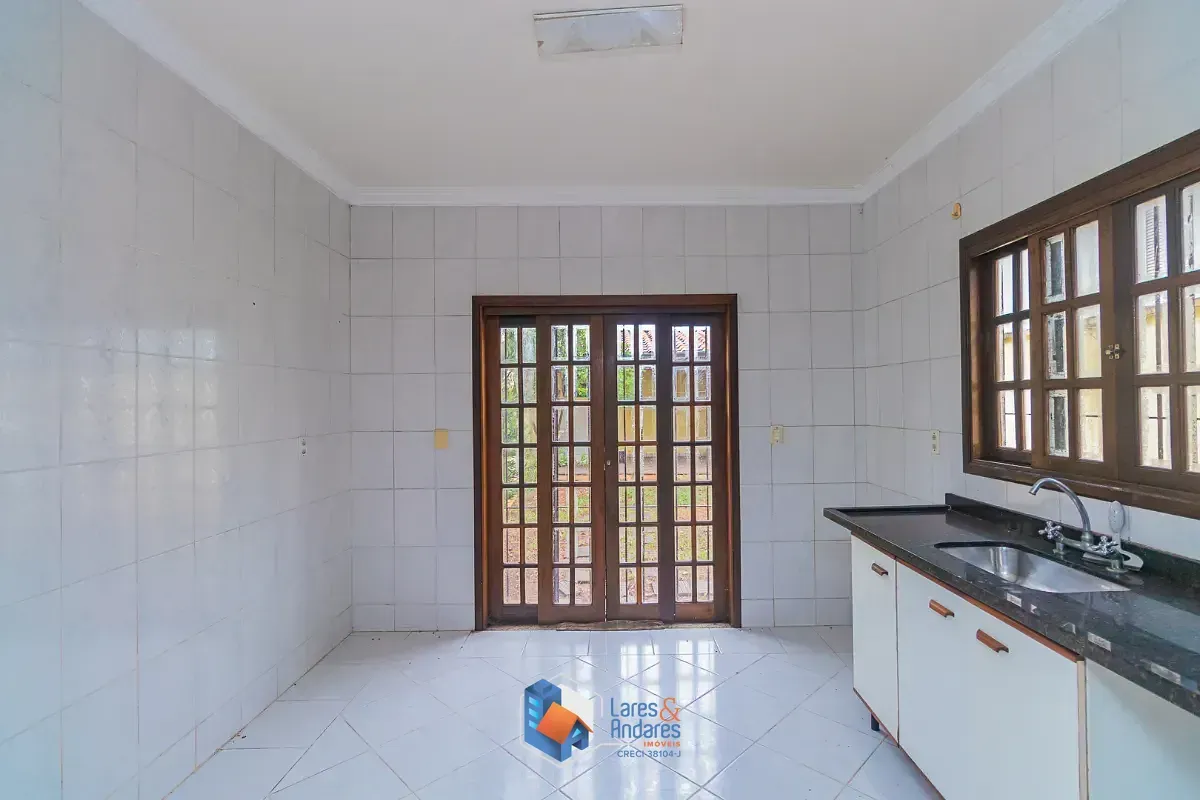 Imagem Sobrado para venda em Jardim Santa Cruz (Campo Grande) com 4 quartos, sendo 1 suíte, 151m²