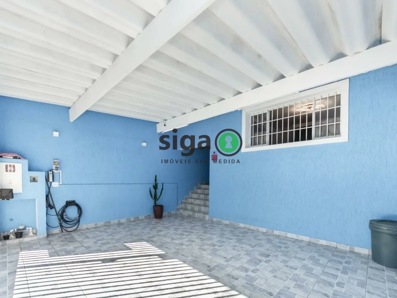 Imagem Casa a venda no Campo Belo, 240 metros, 3 quartos, 2 vagas - Porteira Fechada