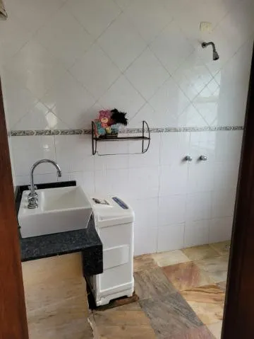 Imagem VENDA SOBRADO CONDOMÍNIO ARUJÁZINHO 5, Excelente imóvel, com A/T 634m² A/C 587m² distribuídos em 04 suítes sendo 01 máster com hidro. CONSULTE-NOS.