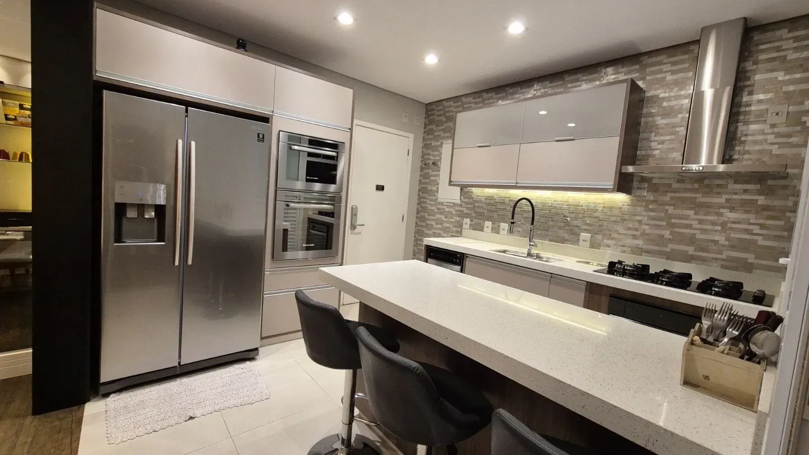 Imagem Apartamento com 4 Quartos à Venda, 189 m² em Jardim das Samambaias - Jundiaí