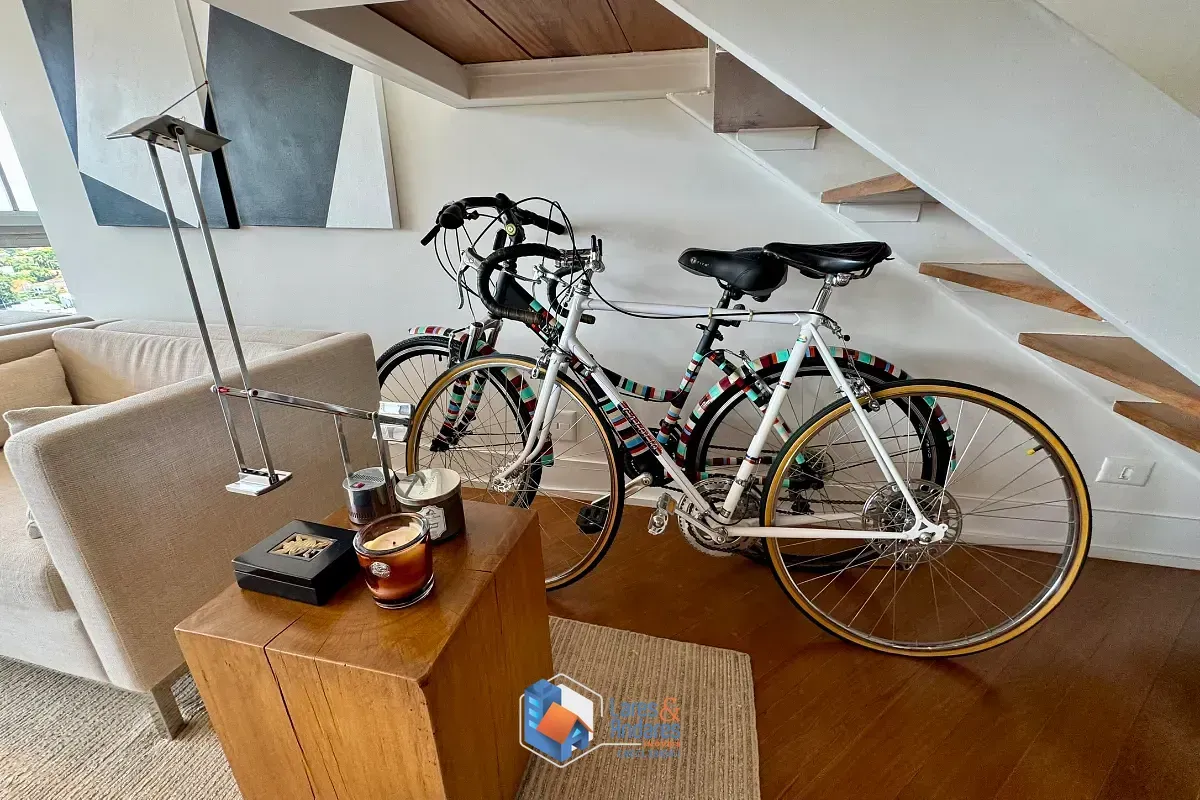 Imagem Cobertura para venda em Jardim Guedala com 3 quartos, sendo 2 suítes, 236m²