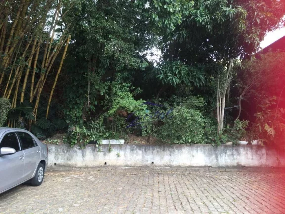 Foto do imóvel Sobrado Venda em Rua Fechada com segurança