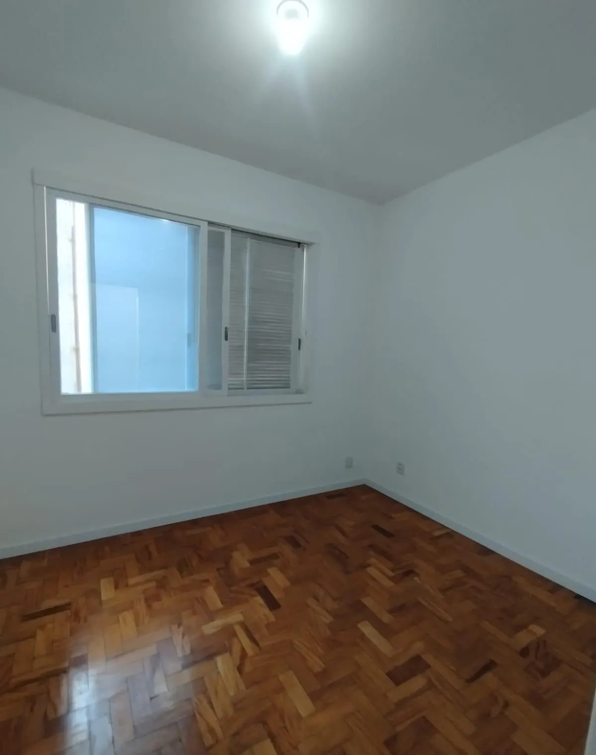Imagem Apartamento de 2 dormitórios com dependência - 75 m² | Rua Riachuelo