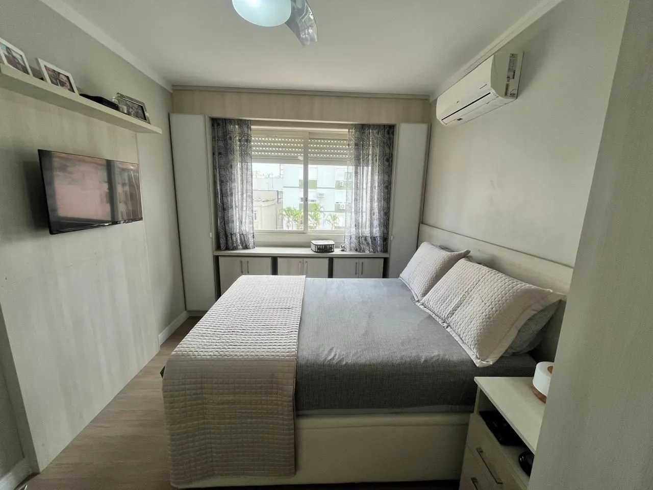Imagem Apartamento 2 dorm. + Dependência no Menino Deus