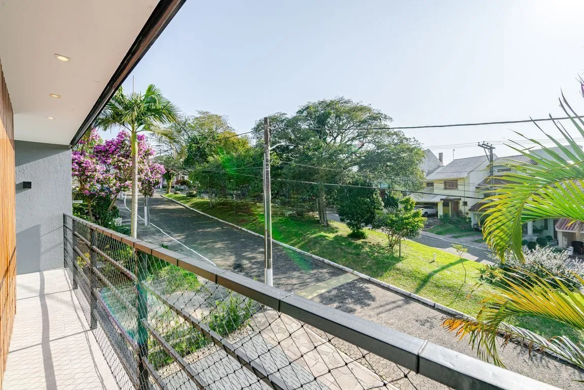Imagem Casa em condomínio com piscina e salão privativo na Vila Nova