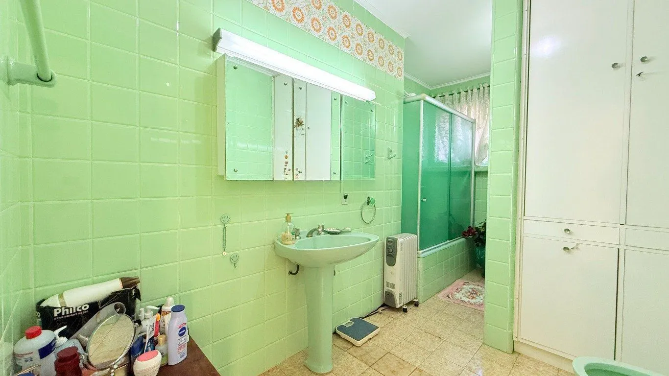 Imagem Apartamento de 3 dormitórios à venda no Bairro Petrópolis, Porto Alegre.