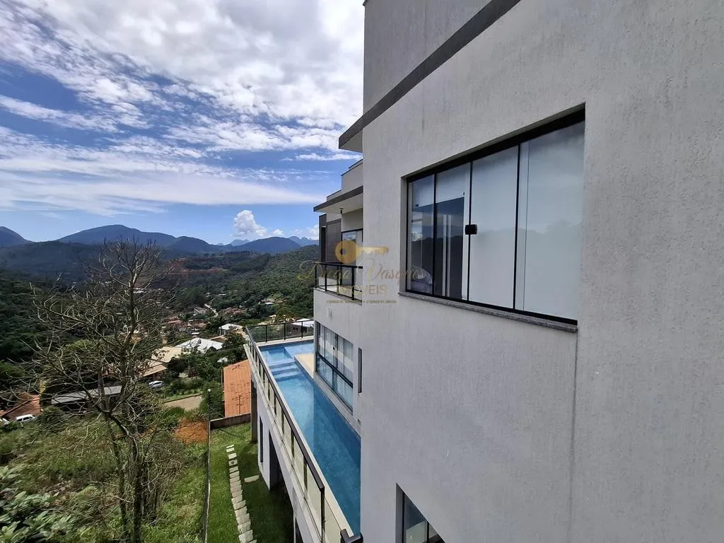 Imagem Casa em Condomínio para Venda em Teresópolis / RJ no bairro Albuquerque