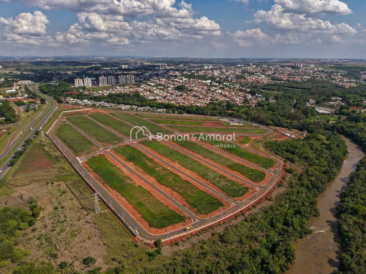 Imagem Terreno 250m no Condomínio Residencial URBE 365 Paulínia