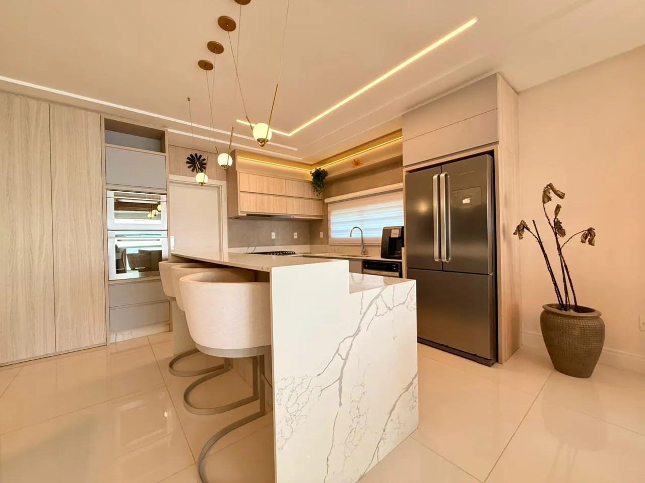 Imagem Apartamento com vista para o mar à venda com 200m2 por R$ 9.300.000,00