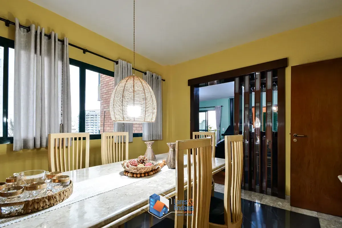 Imagem Apartamento para venda em Moema com 4 quartos, sendo 3 suítes, 222m²