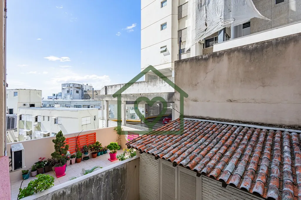 Imagem Studio funcional, com 27 m² de área privativa, semi-mobiliado, possui cozinha com armário e pia i...
