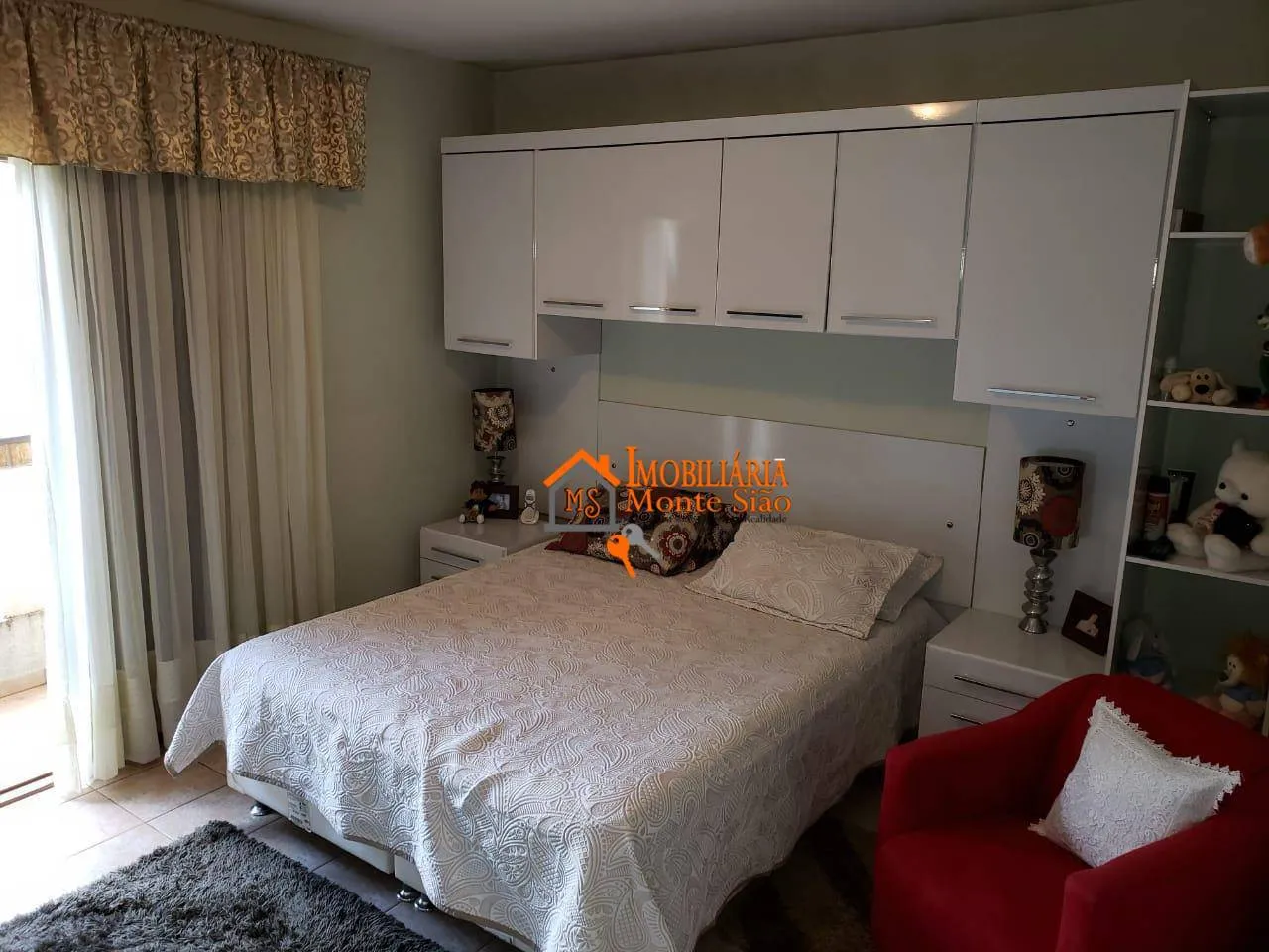 Imagem Sobrado com 4 dormitórios à venda, 240 m² por R$ 580.000,00 - Parque Continental II - Guarulhos/SP