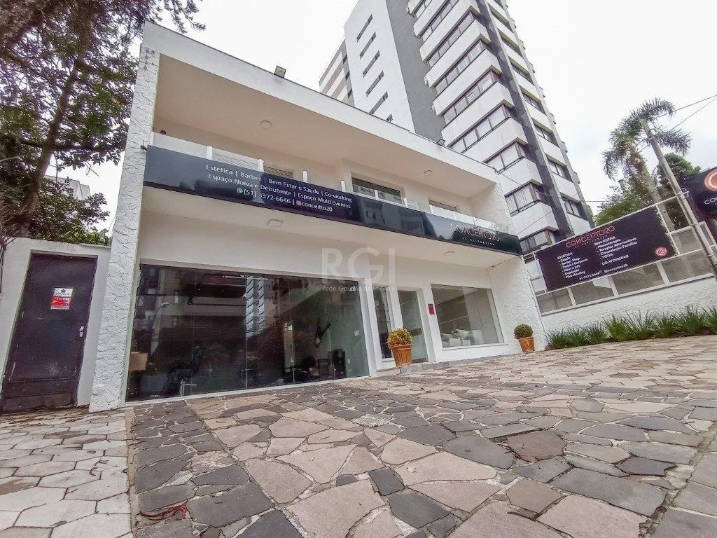 Imagem Casa Comercial de Luxo no Centro da Cidade - Oportunidade Única!