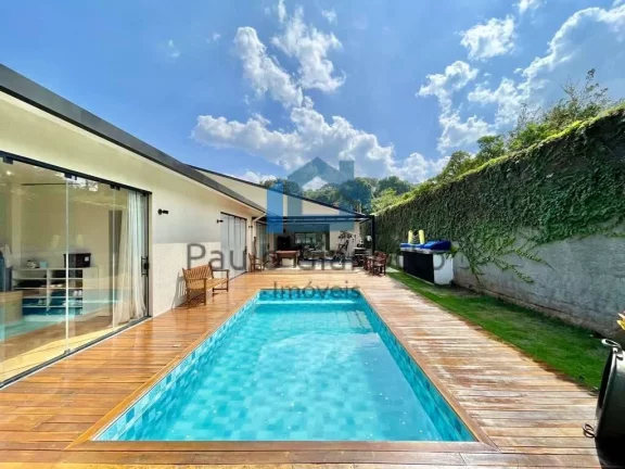 Imagem Casa Nova e Térrea no Centro da Granja Viana