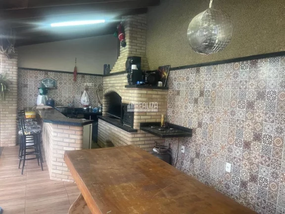 Imagem Casa com 4 dormitórios e piscina no Núcleo Habitacional Silvério Cartafina