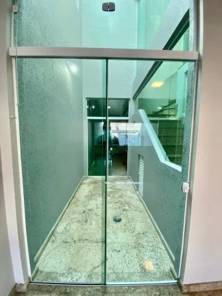 Imagem Sobrado Maravilhoso 174 m² 3 Dormitórios sendo 1 Suíte e 2 Vagas