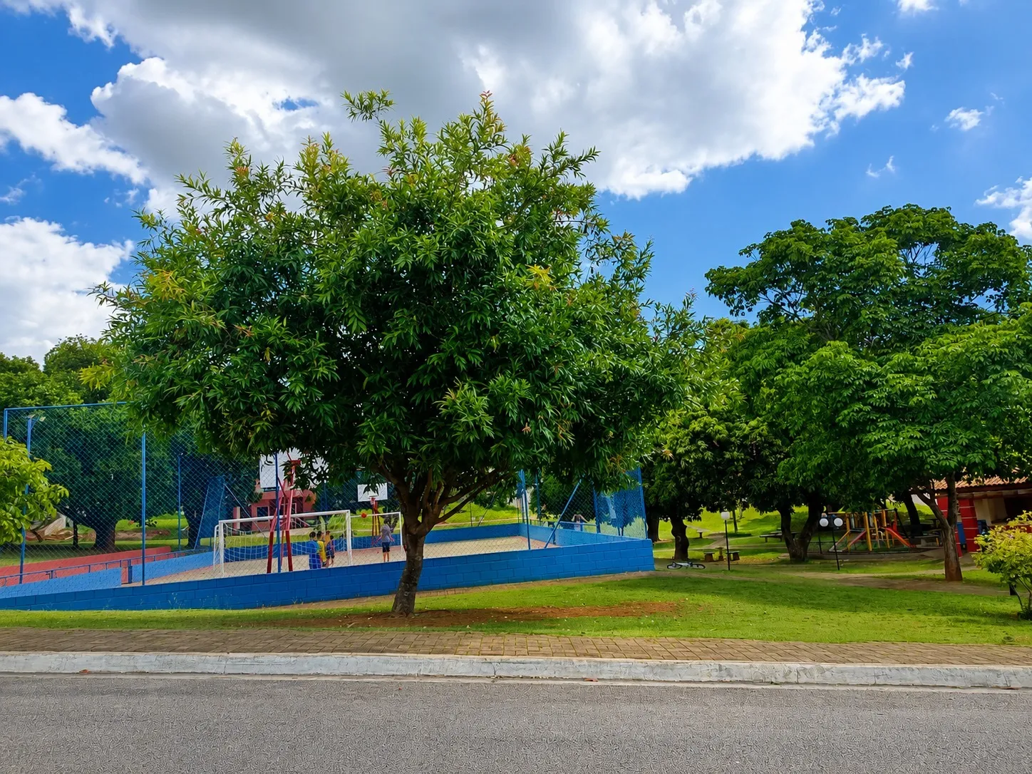 Imagem Terreno de 240 m² no Condomínio Golden Park Alfa em Sorocaba/SP | Excelente Topografia e Pronto Para Construir
