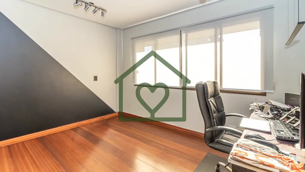 Imagem Apartamento com 259 m² privativos a 100 metros do Parcão!!! 
 
3 dormitórios sendo 1 suíte, ampl...