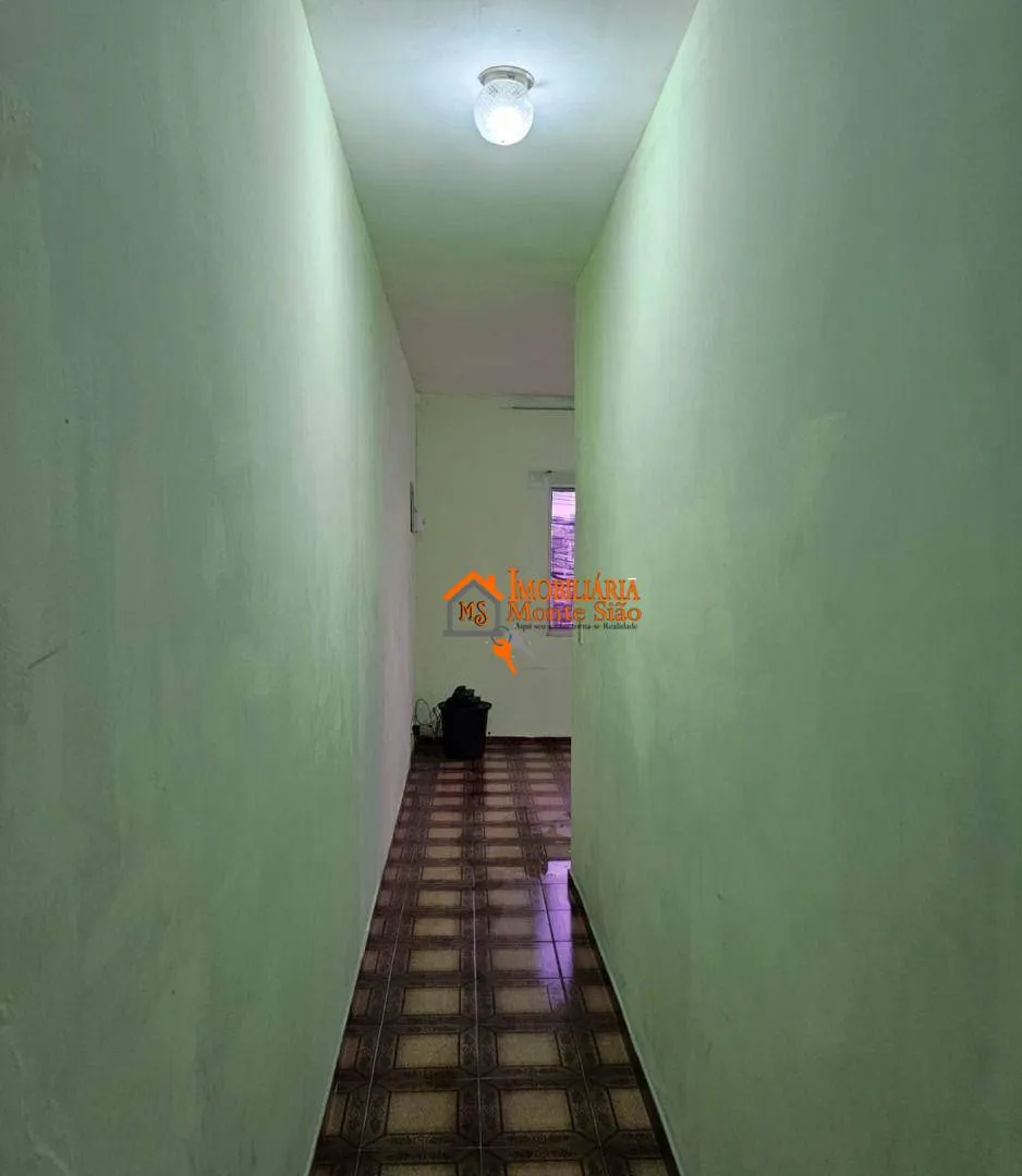 Imagem Sobrado com 4 dormitórios à venda, 190 m² por R$ 650.000,00 - Jardim Rosana - Guarulhos/SP