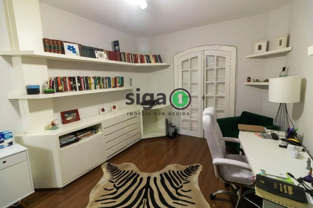 Imagem Casa à venda com 323m², 4 quartos e 3 vagas