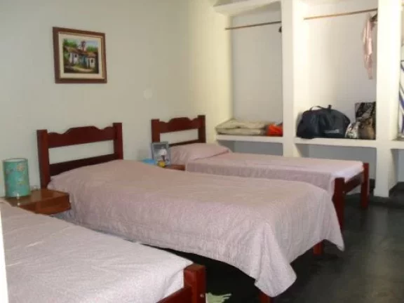 Imagem Casa com 04 dormitórios - Próximo a Prefeitura.