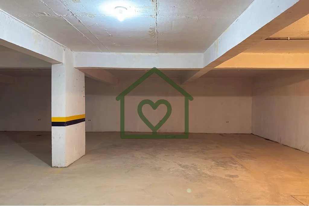 Imagem Apartamento com 3 dormitórios, sendo 1 suíte, vaga dupla coberta lado a lado, condomínio com pisc...
