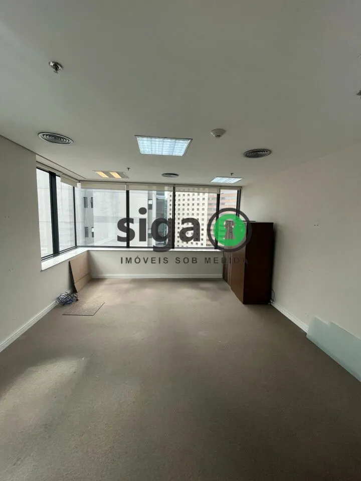Imagem Sala Comercial e 4 banheiros à Venda, 292 m² por R$ 41.000,00