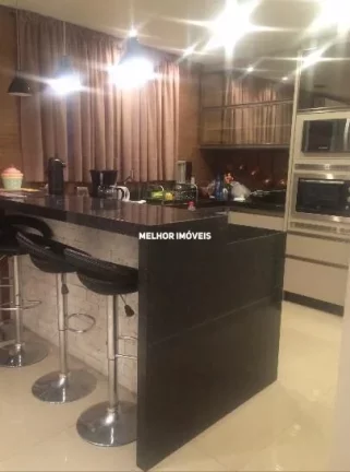 Imagem Casa Mobiliada e Equipada à Venda com 08 Dormitórios sendo 02 Suítes Localizada no Bairro das Nações em Balneário Camboriú - SC