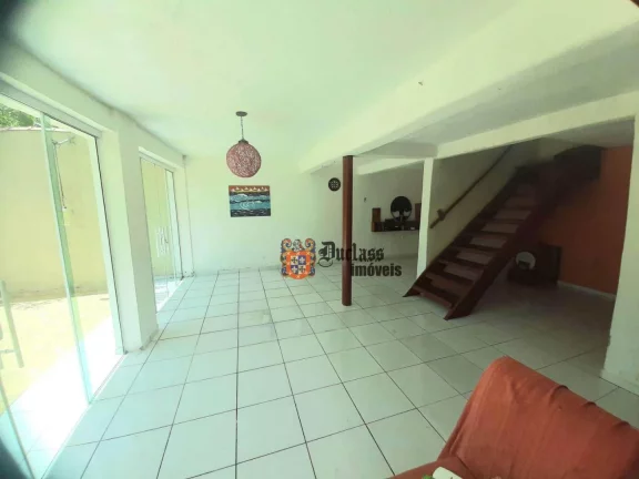 Imagem Sobrado com 3 dormitórios à venda, 250 m² por R$ 300.000 - Jardim Regina - Itanhaém/SP