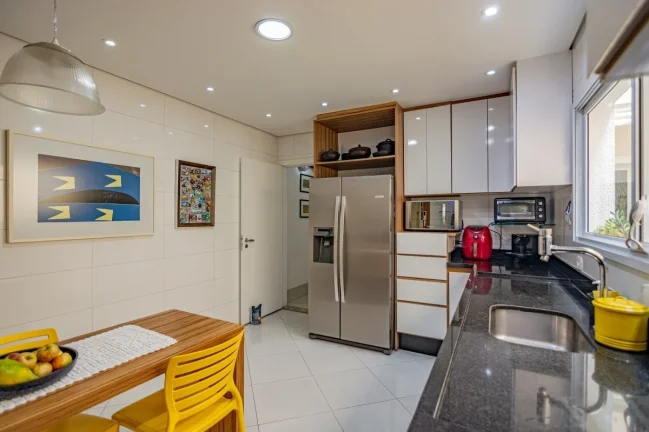 Imagem Sobrado Vila Romana - 188M², 4 Dorms, 4 Suítes, 2 Vagas, Face Norte, Móveis Planejados, Mobiliado, Churrasqueira.