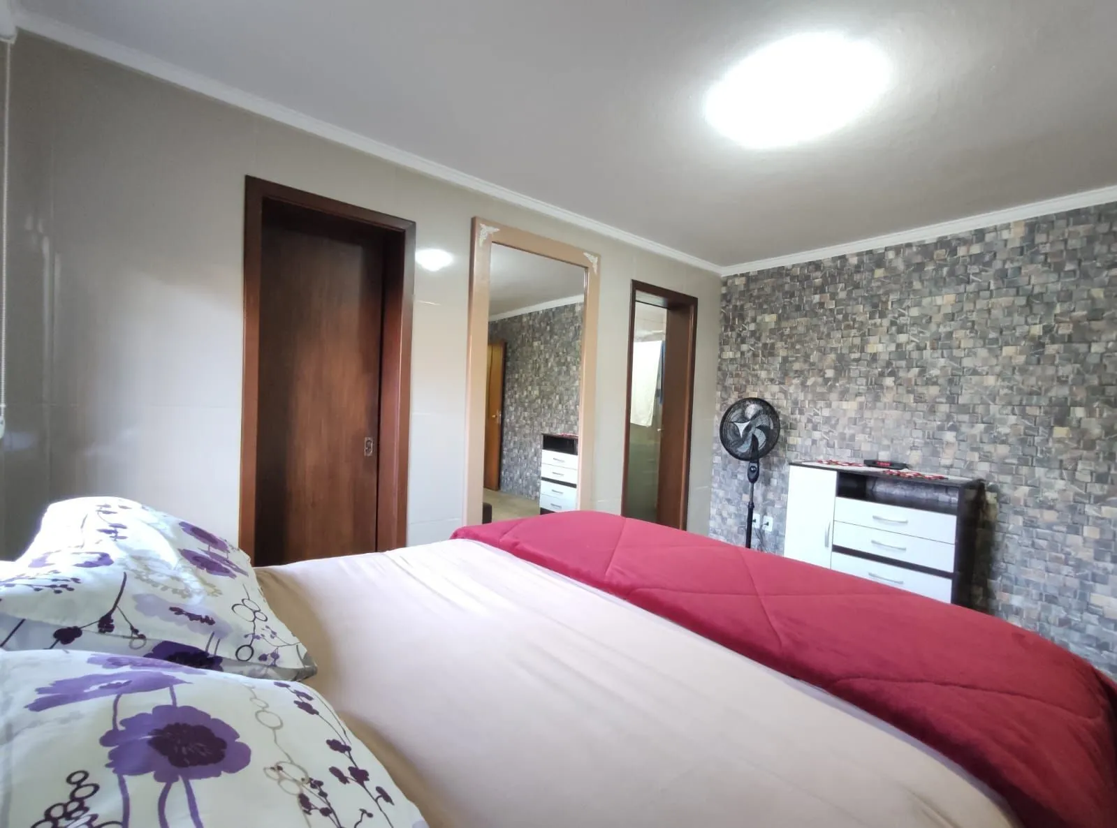 Imagem Casa Plana 3 quartos (1 suíte) churrasqueira e piscina coberta, Novo Hamburgo.