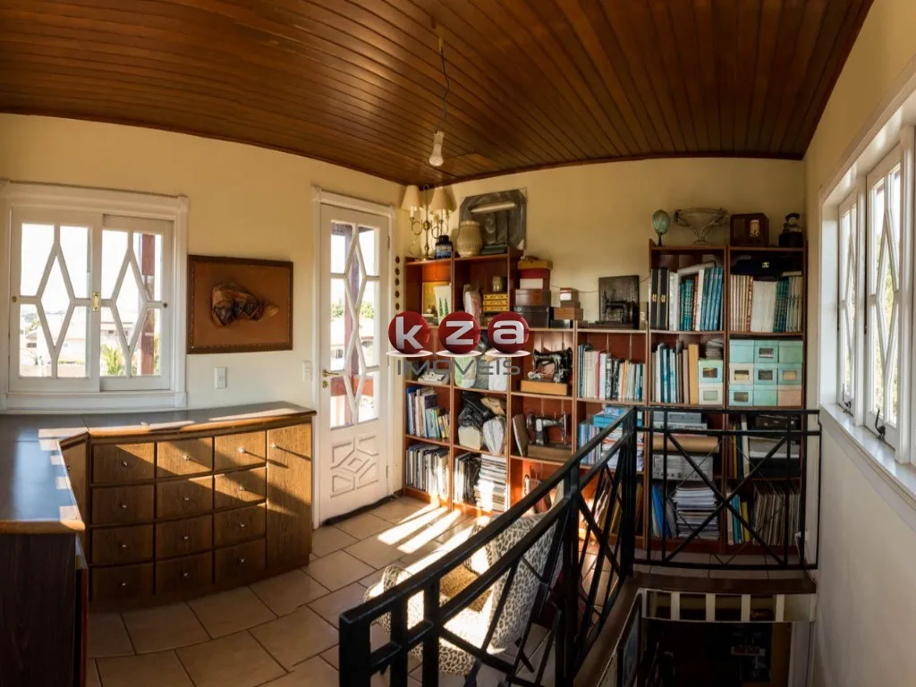 Imagem Espetacular casa de alto padrão em condomínio na Vila Embaré, Valinhos-SP: 5 quartos, 5 suítes, 3 salas, 7 banheiros, 9 vagas, 630m². Venha conferir!