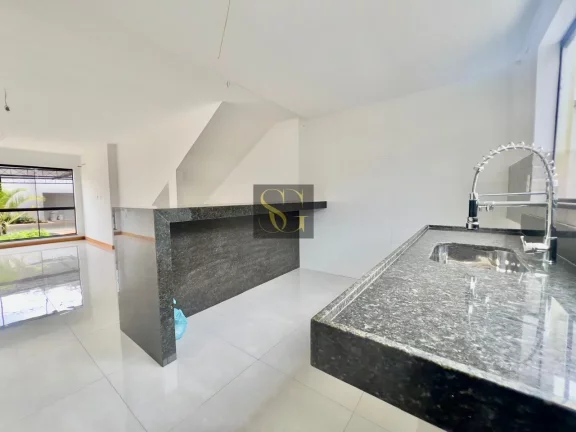 Imagem Casa para Venda em Teresópolis, Alto, 3 dormitórios, 2 suítes, 3 banheiros, 2 vagas