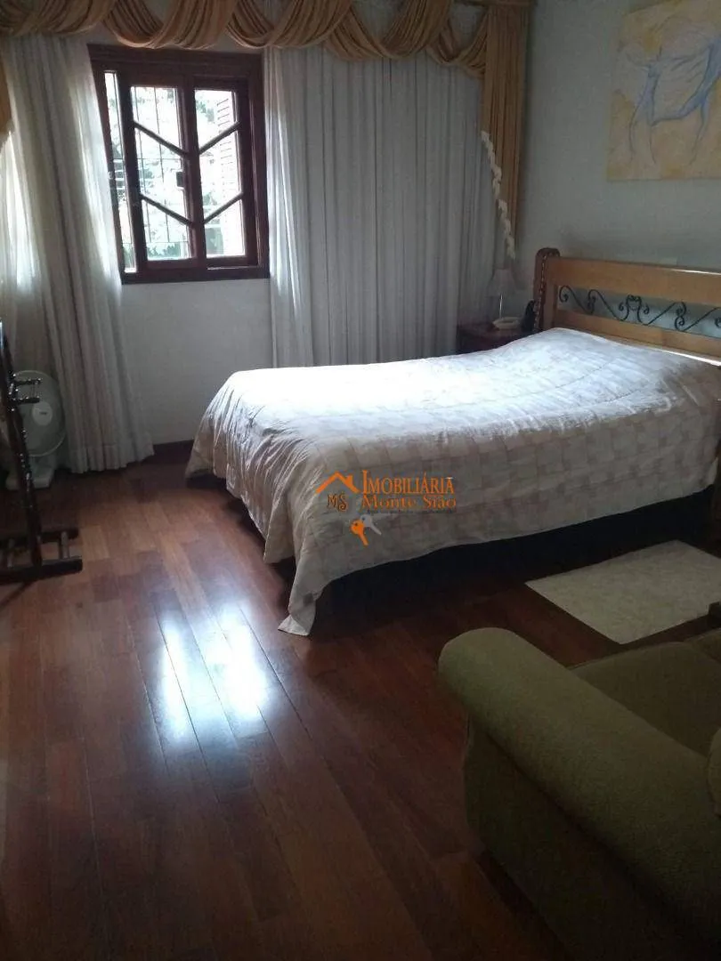 Imagem Sobrado com 3 dormitórios à venda, 191 m² por R$ 780.000,00 - Jardim Santa Clara - Guarulhos/SP
