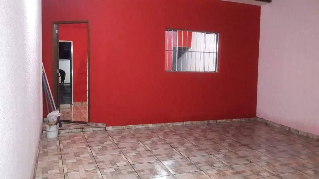 Imagem Casa a Venda em Jardim Ipanema com 2 Quartos e Garagem para 2 Carros