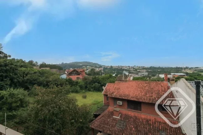 Imagem Casa em condomínio com vista, lareira e piscina - tranquilidade e privacidade na zona sul

A Brilha...