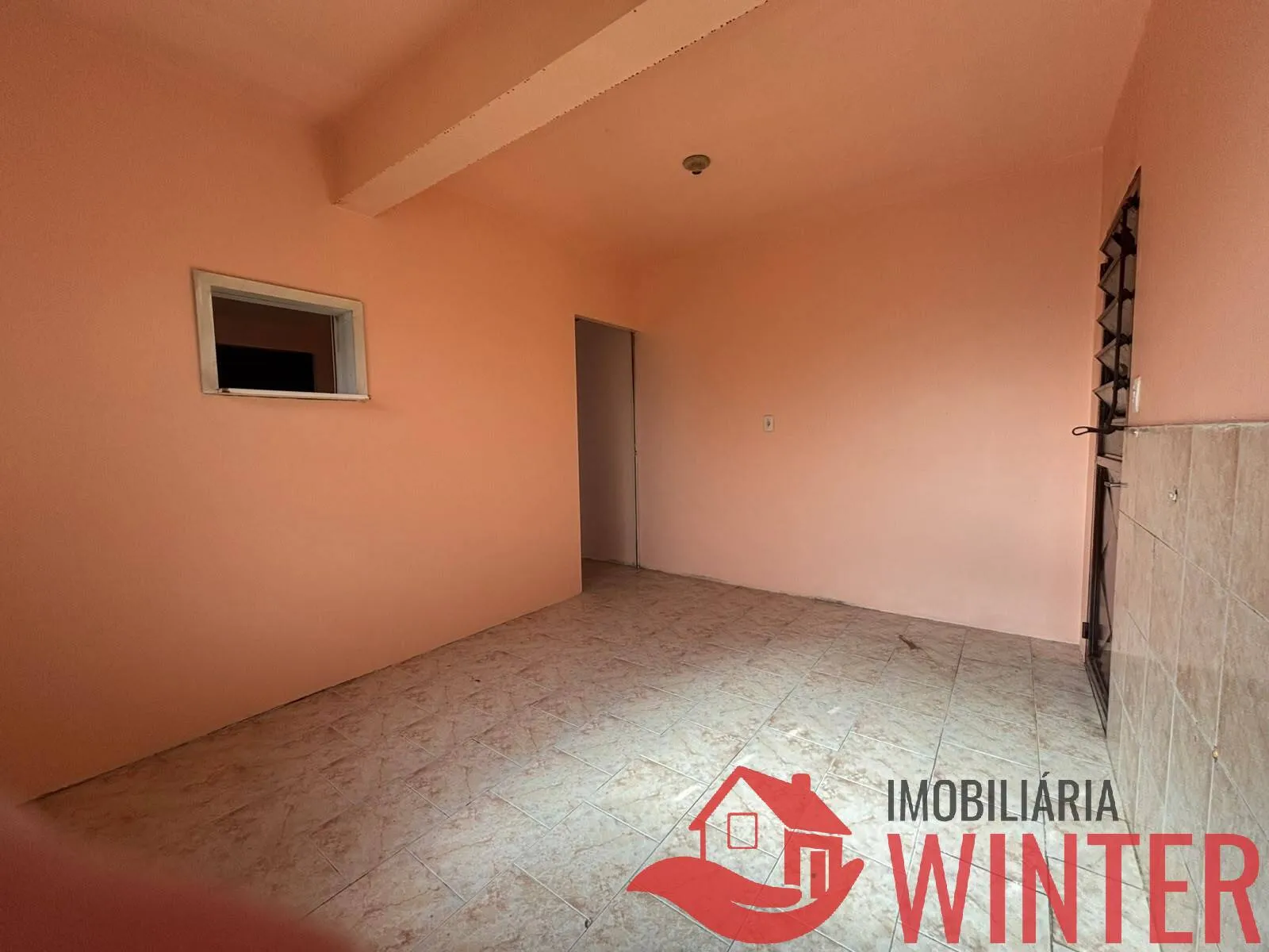 Imagem Casa ampla com 2 Dormitórios, garagem coberta para 3 carros - Matiel