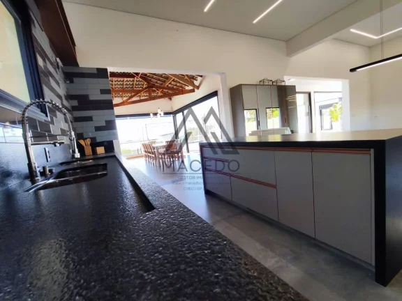 Imagem Casa incrível com 4 suítes, piscina, Beach e Salão de Jogos - Mobiliada