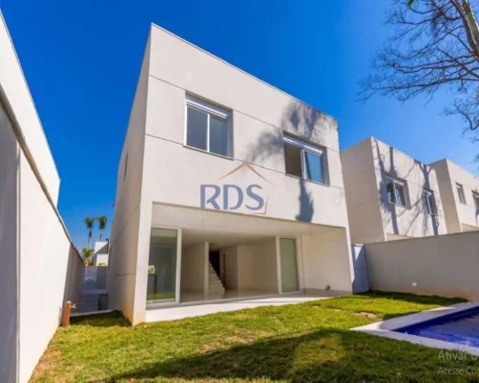 Imagem Casa de alto padrão em condomínio Fechado
